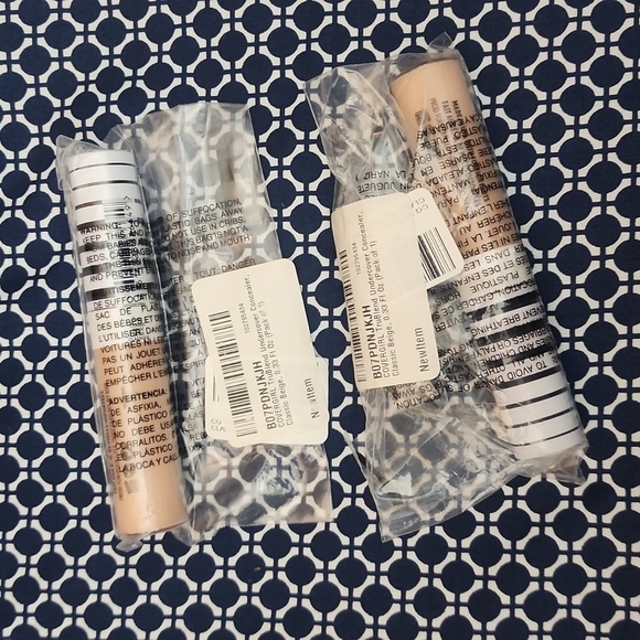 CoverGirl TruBlend Conclealer - Classic Beige‎ - Lot of 2 - Picture 1 of 3